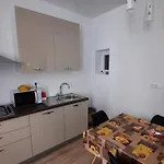 Cherry Apartment *