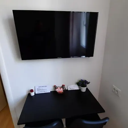 Cherry Apartman *