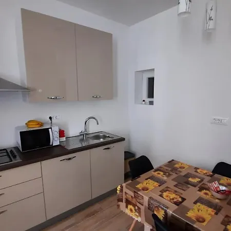 Cherry Apartman *